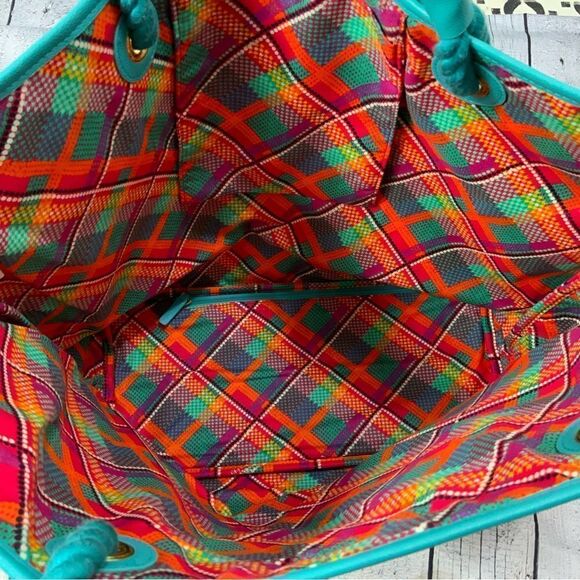 VERA BRADLEY Beach Tote - Picture 4 of 5